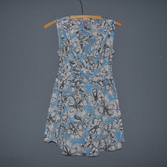 Maternity Top - Picture 7 of 8